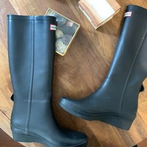 Hunter Women’s Wedge Black Rain boots